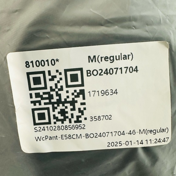 HALARA NWT Black Wide-Leg Pants with Gold Buttons Size Medium - Picture 11 of 11